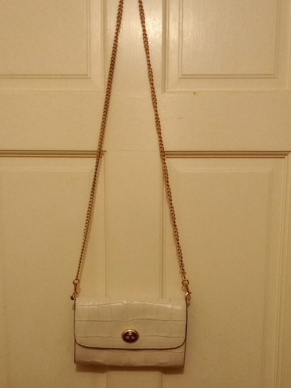 Coach Marlow Cream And Gold Plated Leather Crossbody Or Clutch.